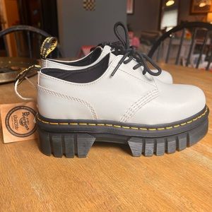 BRAND NEW doc martens platform oxfords